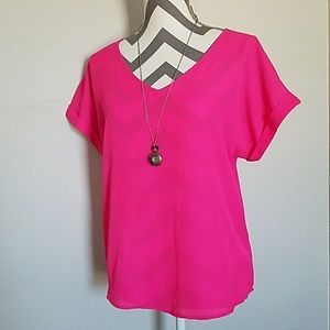 BRiGht V-nECk 💘